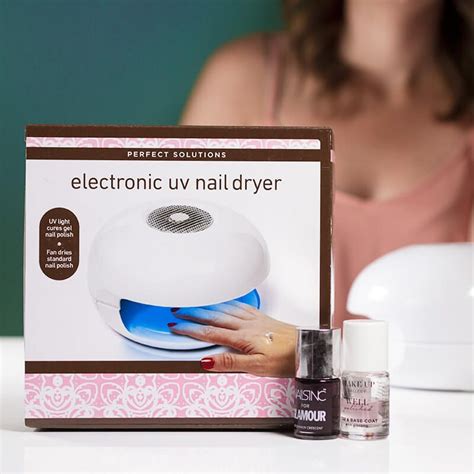 Magic touch nail dryer